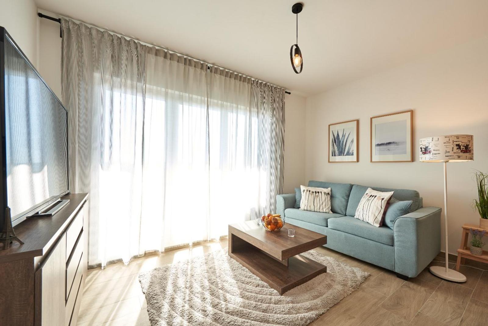 Luxury Apartment Charm With Pool โตรกีร์ ภายนอก รูปภาพ