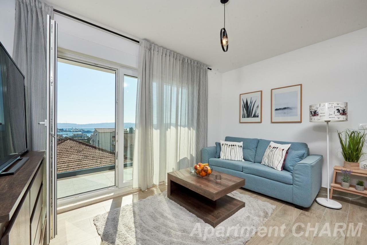 Luxury Apartment Charm With Pool โตรกีร์ ภายนอก รูปภาพ